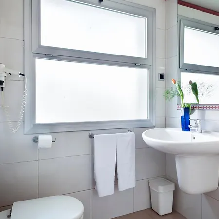 Porta Coeli Aparthotel Castelldefels