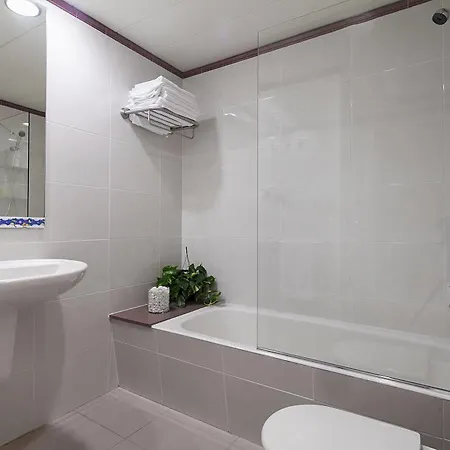 Porta Coeli Aparthotel 3*
