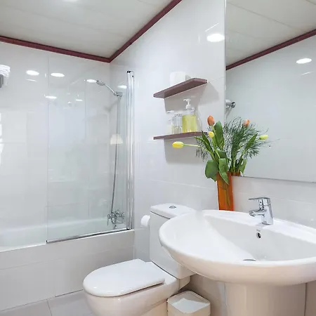 Porta Coeli Aparthotel Castelldefels