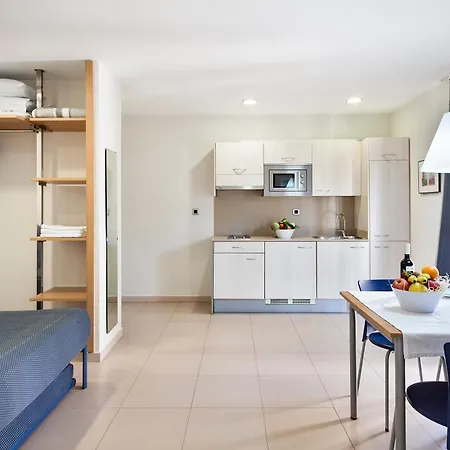 Porta Coeli Aparthotel 4*